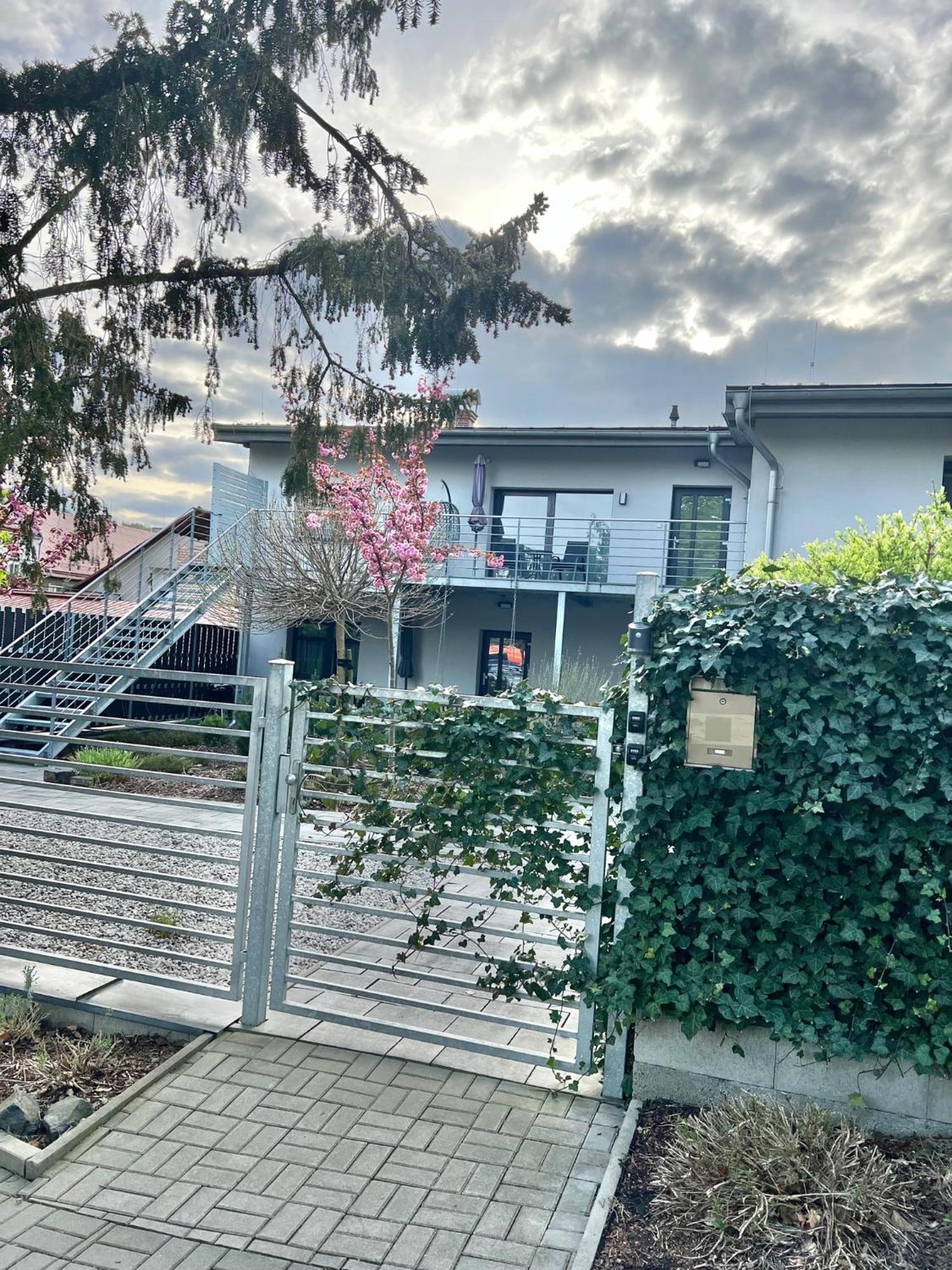 Apartmány Benešov Benesov nad Ploucnici Kültér fotó